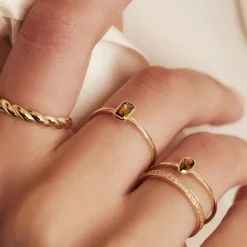 Isabel Bernard Baguette Brune 14 karaat gouden ring met bruine zirkonia steen Best