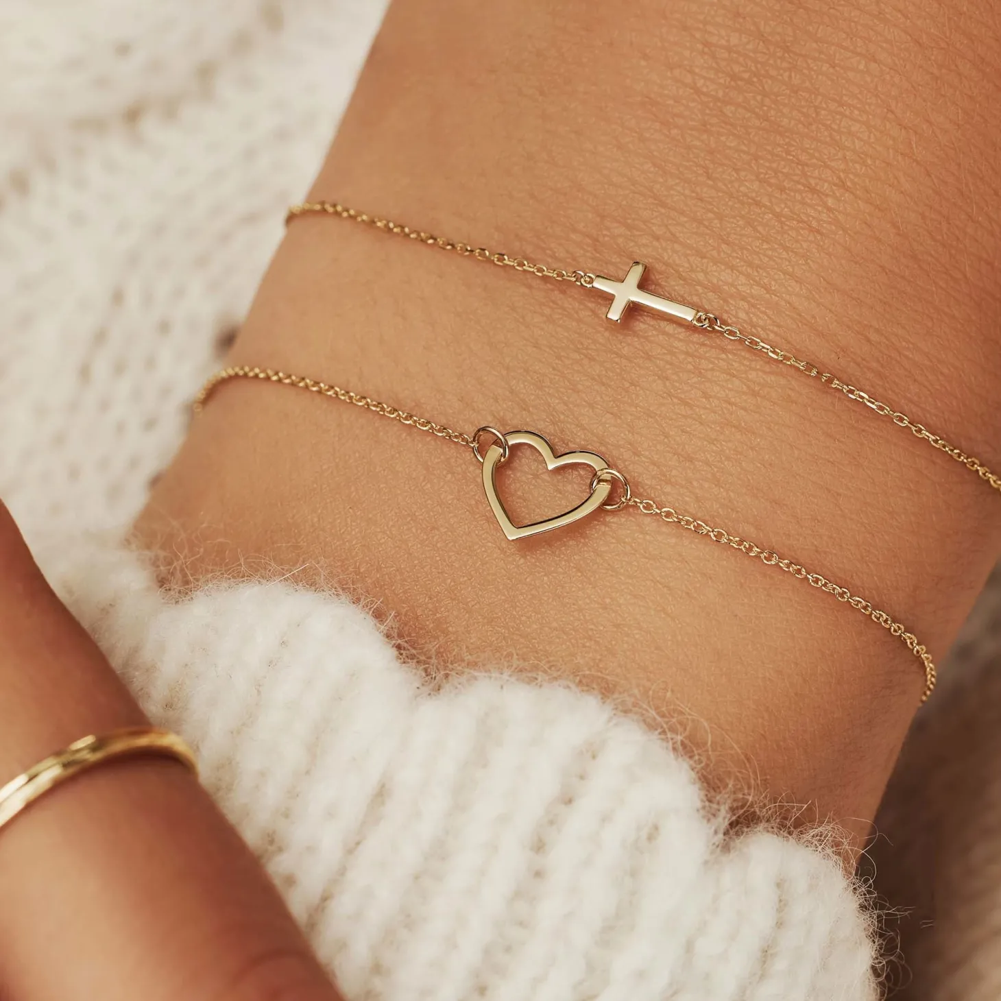 Isabel Bernard Belleville Amore 14 karaat gouden armband met hartje Cheap
