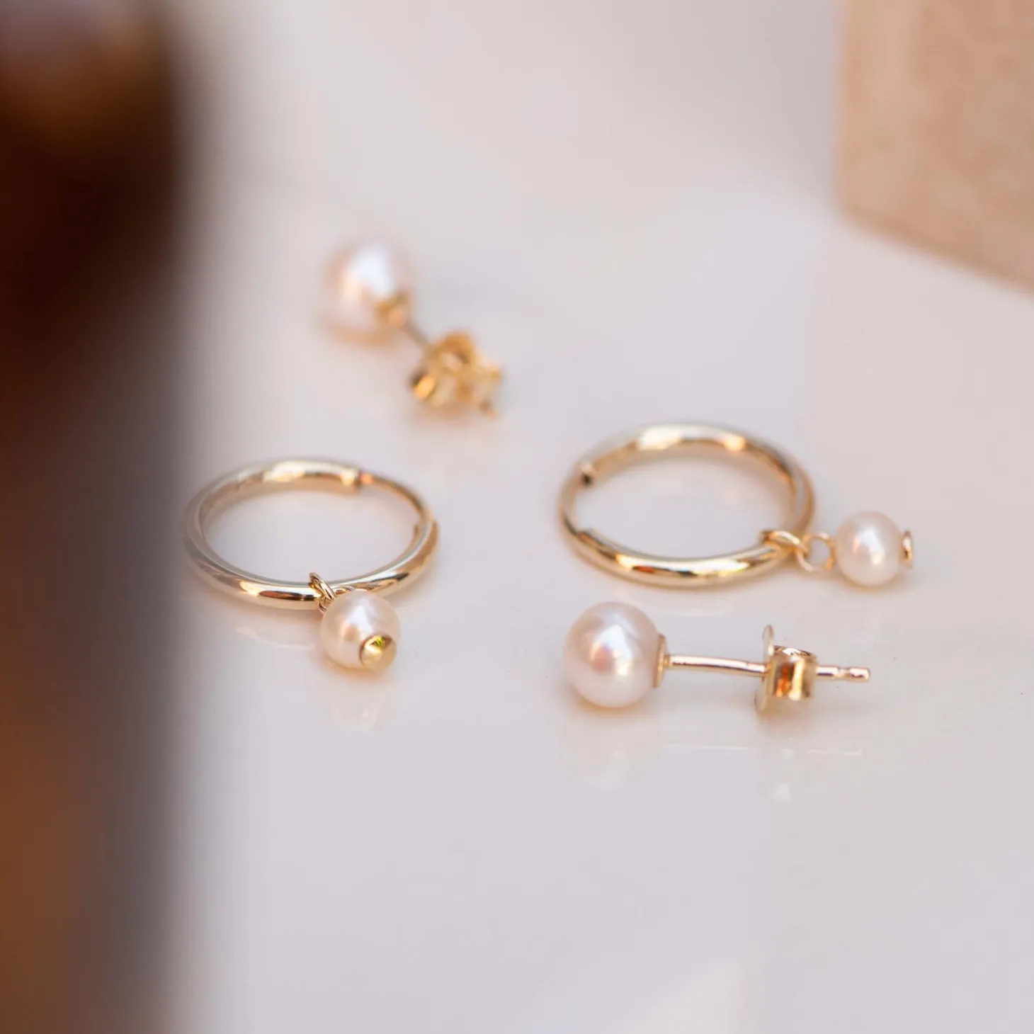 Isabel Bernard Belleville Luna 14 karaat gouden oorknoppen met zoetwaterparel Sale