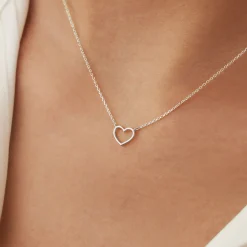 Isabel Bernard Cadeau d'Isabel 14 karaat witgouden collier en armband giftset met hartje Store