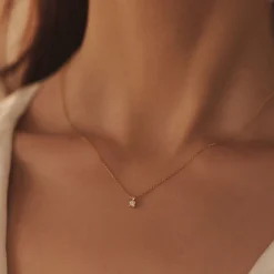 Isabel Bernard De la Paix Christine 14 karaat gouden collier met diamant 0.10 karaat Cheap