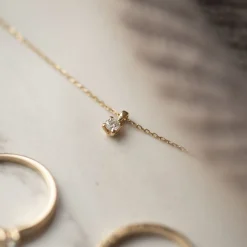 Isabel Bernard De la Paix Christine 14 karaat gouden collier met diamant 0.10 karaat Cheap