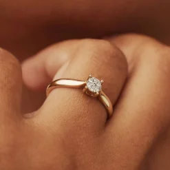Isabel Bernard De la Paix Hanaé 14 karaat gouden ring met diamant 0.08 karaat Store