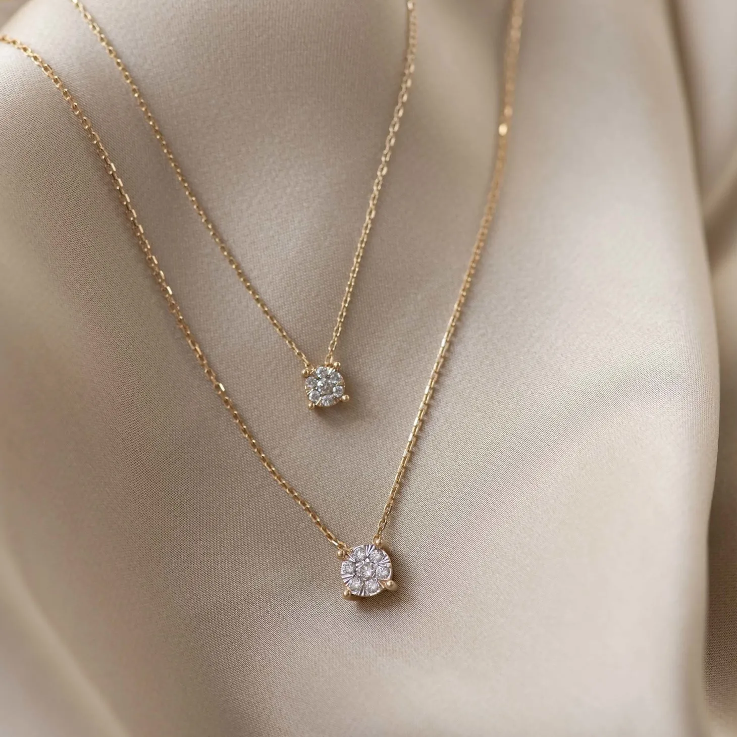 Isabel Bernard De la Paix Hanaé 14 karaat gouden collier met diamant 0.08 karaat Hot