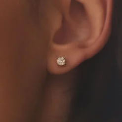 Isabel Bernard De la Paix Hanaé 14 karaat gouden oorknoppen met diamant 0.16 karaat Store