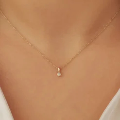 Isabel Bernard De la Paix Inaya 14 karaat gouden collier met diamant 0.01 karaat Clearance