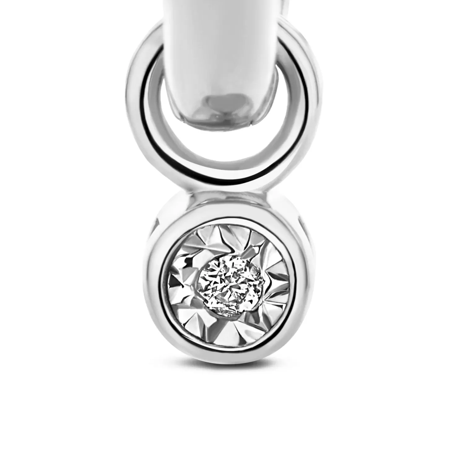 Isabel Bernard De la Paix Inaya 14 karaat witgouden creolen met diamant 0.02 karaat Sale