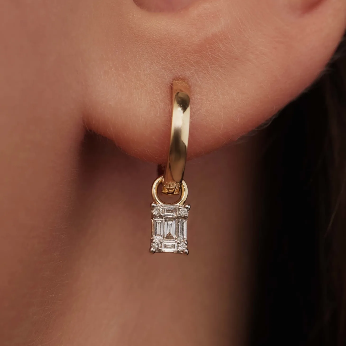 Isabel Bernard De la Paix Maxime 14 karaat gouden creolen met diamant 0.18 karaat Shop