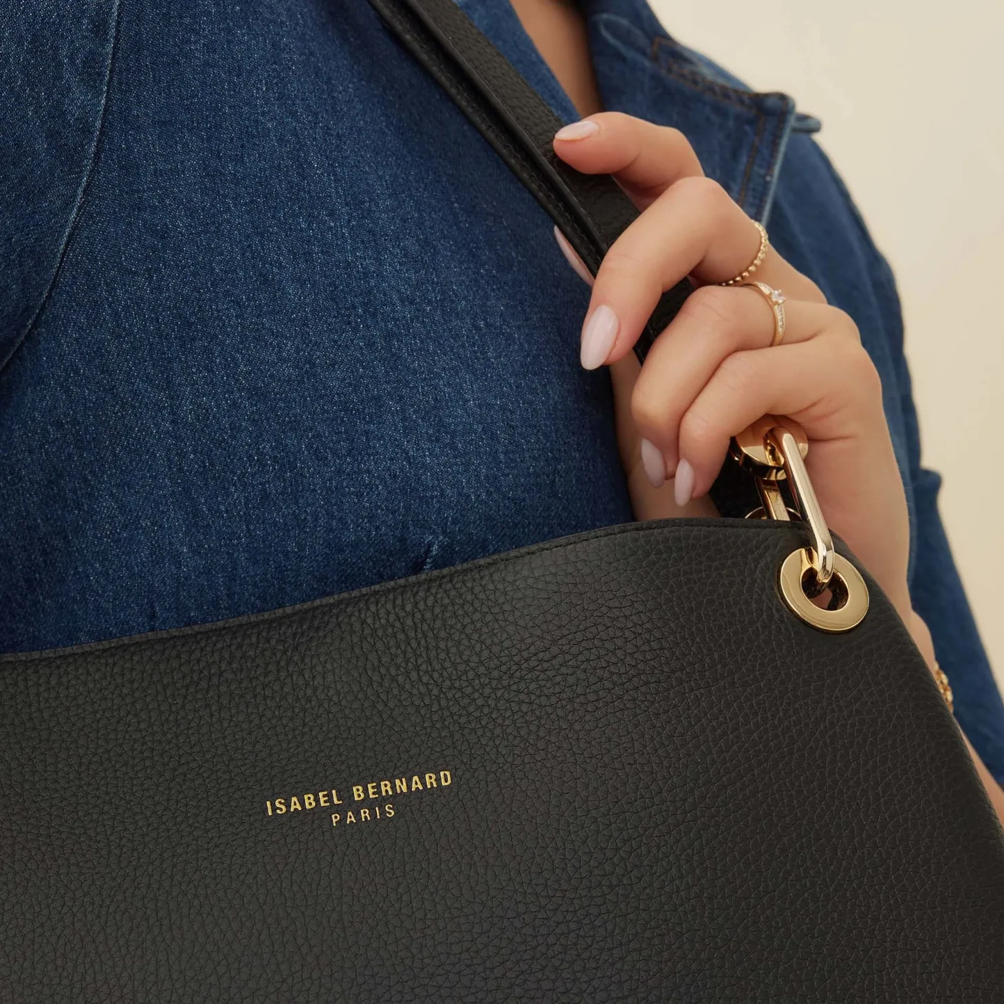 Isabel Bernard Femme Forte Annabelle zwarte leren schoudertas van kalfsleer Store