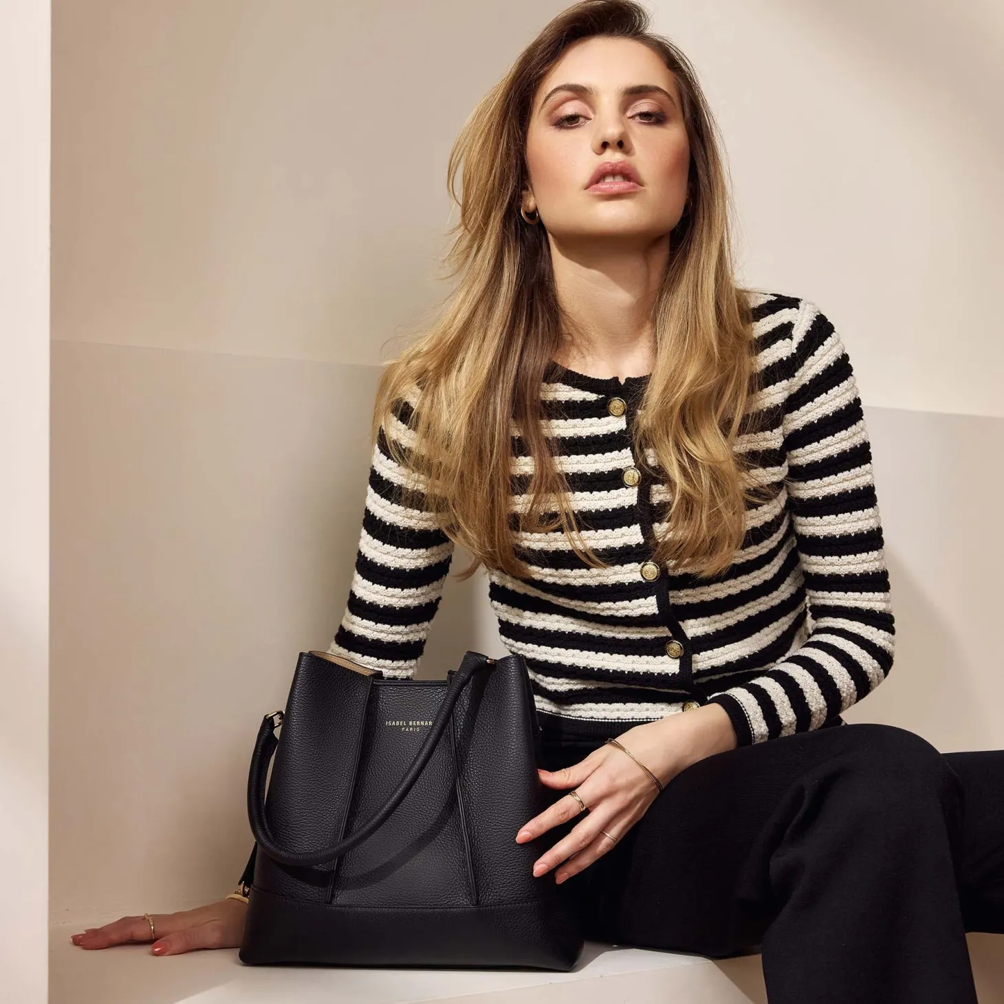 Isabel Bernard Femme Forte Macie zwarte leren schoudertas van kalfsleer Clearance
