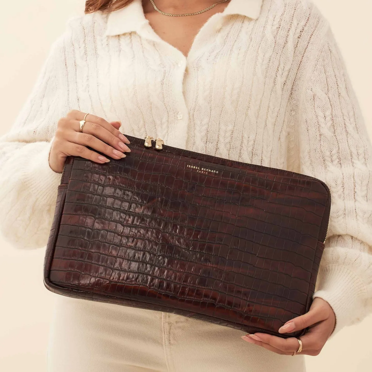 Isabel Bernard Honoré Caress croco bruine leren laptop hoes van kalfsleer New