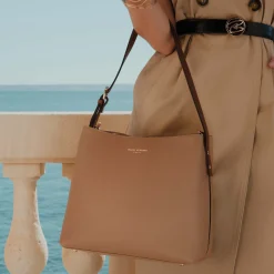 Isabel Bernard Honoré Adriane Midi beige leren schoudertas van kalfsleer Cheap