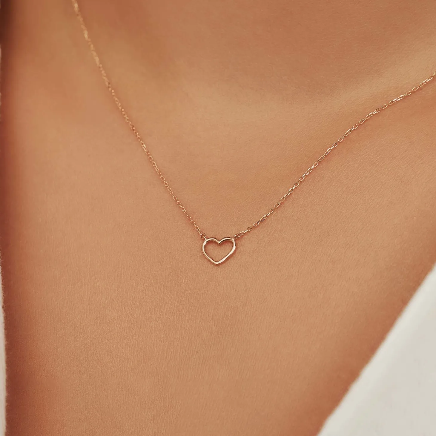 Isabel Bernard La Concorde Amore 14 karaat rosé gouden collier met hartje Shop