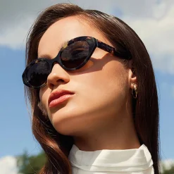 Isabel Bernard La Villette Rosaire bruin tortoise ovale zonnebril met bruine glazen Hot