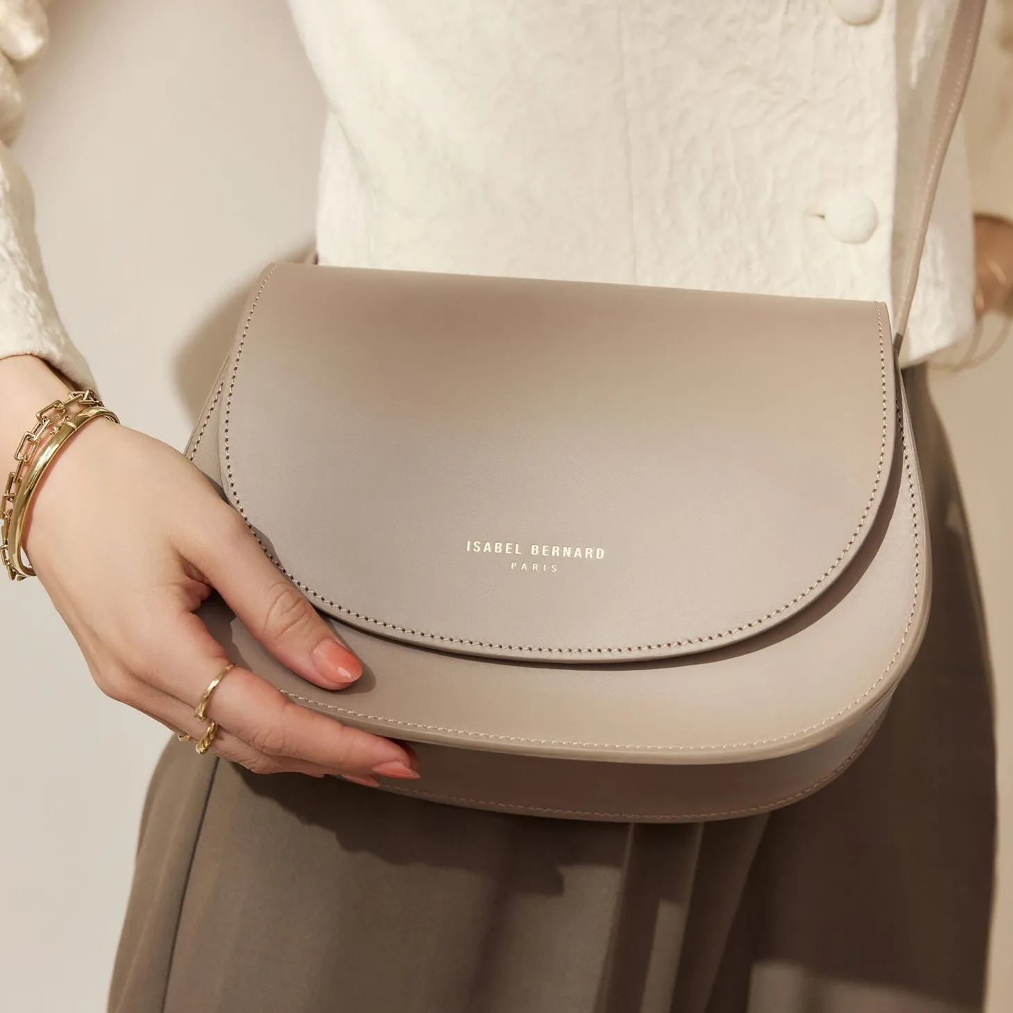 Isabel Bernard Montmartre Madelon taupe leren crossbody tas van natuurleer Hot