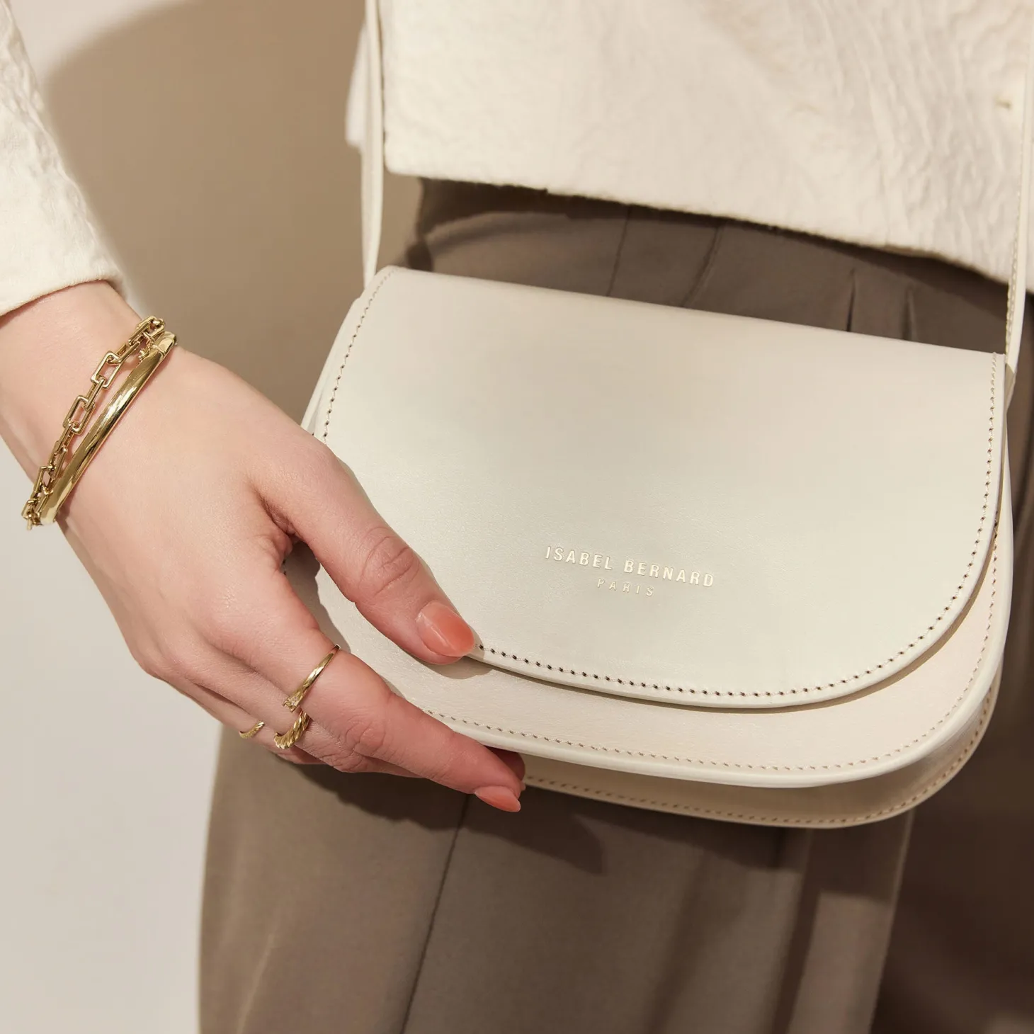 Isabel Bernard Montmartre Manon crème leren crossbody tas van natuurleer Online