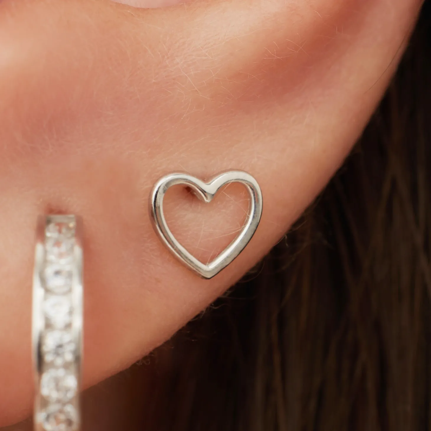 Isabel Bernard Saint Germain Amore 14 karaat witgouden oorknoppen met hartje Shop